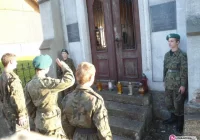 Młodzież oddała hołd - zdjęcie główne