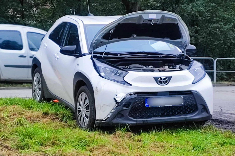 Zderzenie pojazdów na drodze powiatowej - zdjęcie 6