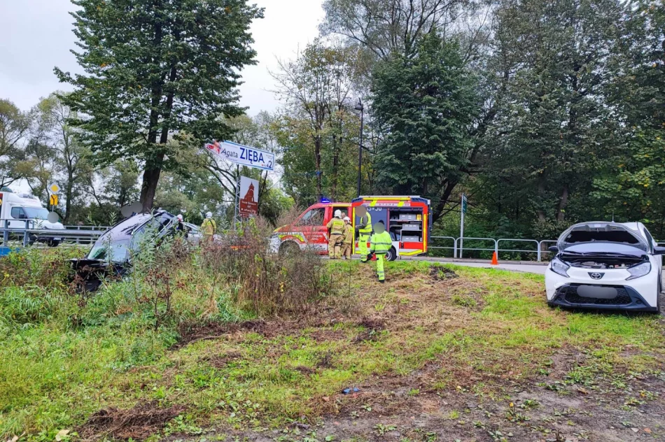 Zderzenie pojazdów na drodze powiatowej - zdjęcie 15