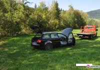 Na łące znalazł skardzione audi - zdjęcie główne