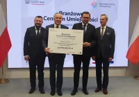 ZSTI z czekiem na prawie 15 mln zł - zdjęcie główne
