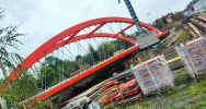 Skończą most, zaczną drogę. Dwa budynki do wyburzenia - zdjęcie 3