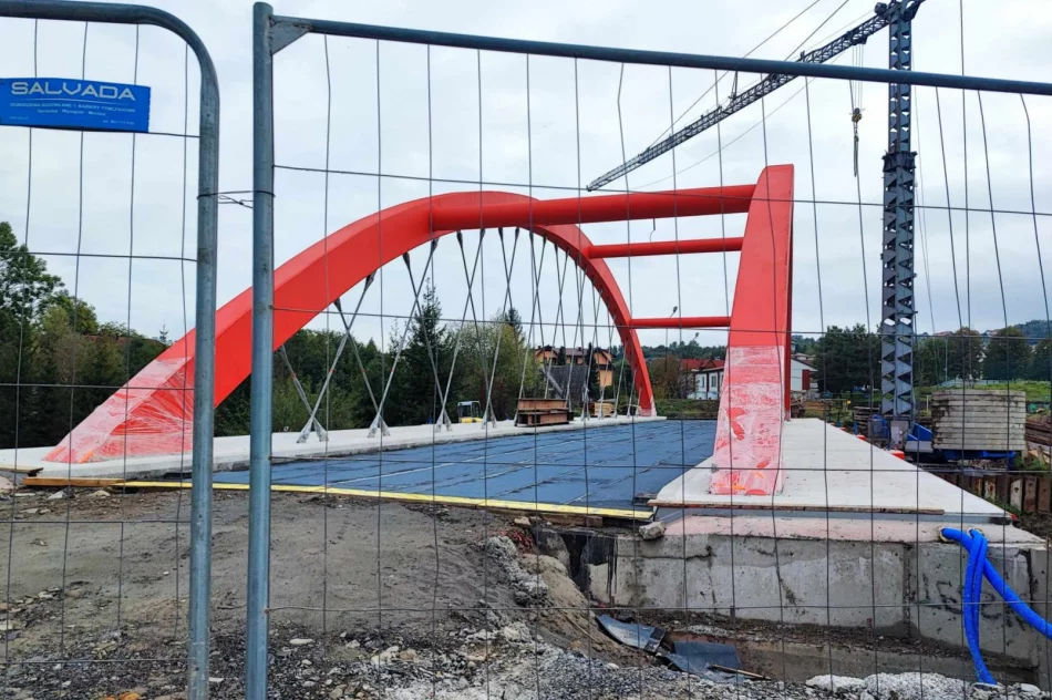 Skończą most, zaczną drogę. Dwa budynki do wyburzenia - zdjęcie 4