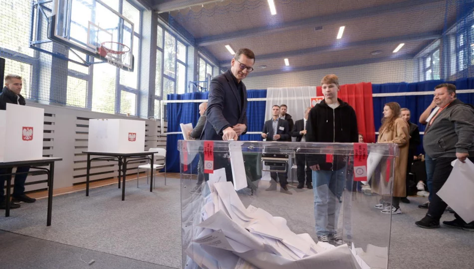 Premier: będziemy starali się zbudować stabilny rząd; na ostateczny wynik trzeba zaczekać, możemy się obudzić z zupełnie innymi liczbami - zdjęcie 1