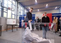 Premier: będziemy starali się zbudować stabilny rząd; na ostateczny wynik trzeba zaczekać, możemy się obudzić z zupełnie innymi liczbami - zdjęcie główne