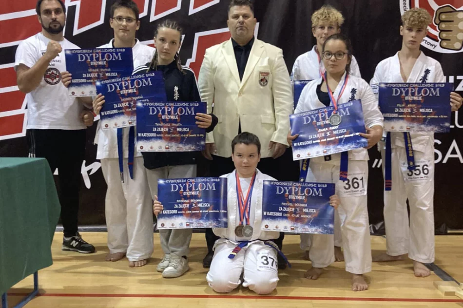 4 medale dla zawodników Limanowskiego Klubu Kyokushin Karate w Szczecinie - zdjęcie 5