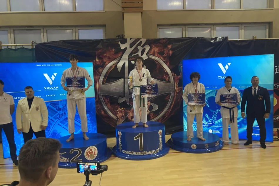 4 medale dla zawodników Limanowskiego Klubu Kyokushin Karate w Szczecinie - zdjęcie 10