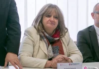 Radna z nową pracą - zdjęcie główne