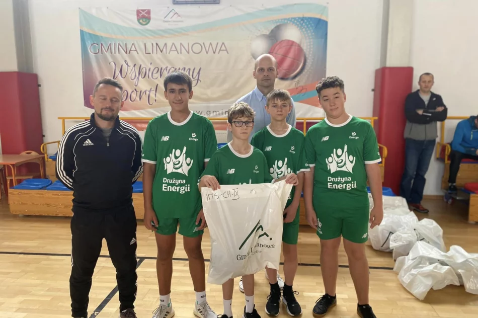 Młodzież z Mordarki i Pasierbca z tytułem Mistrzów Gminy w Koszykówce 3x3  - zdjęcie 5