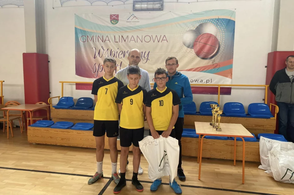 Młodzież z Mordarki i Pasierbca z tytułem Mistrzów Gminy w Koszykówce 3x3  - zdjęcie 9