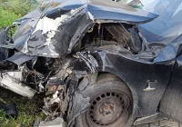 BMW zderzyło się z ciężarówką - zdjęcie główne