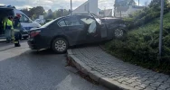 BMW zderzyło się z ciężarówką - zdjęcie 3