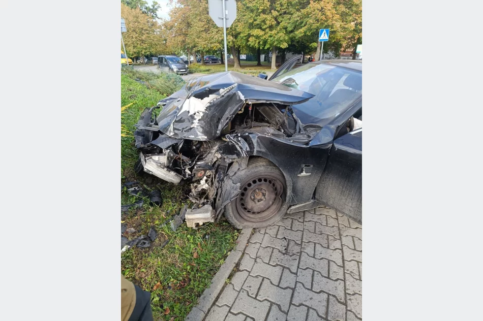 BMW zderzyło się z ciężarówką - zdjęcie 4
