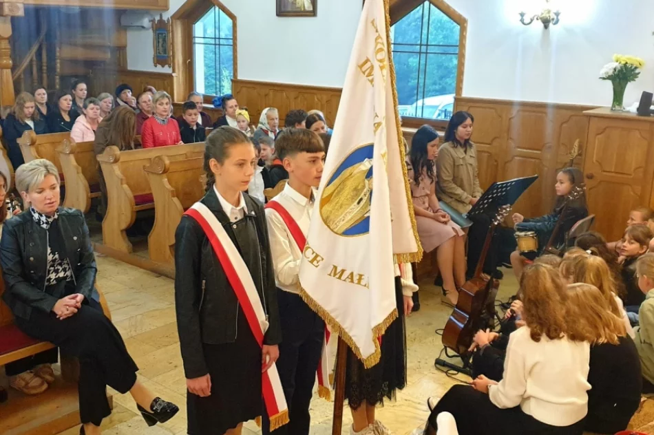 Uroczystości z okazji święta szkoły  - zdjęcie 6