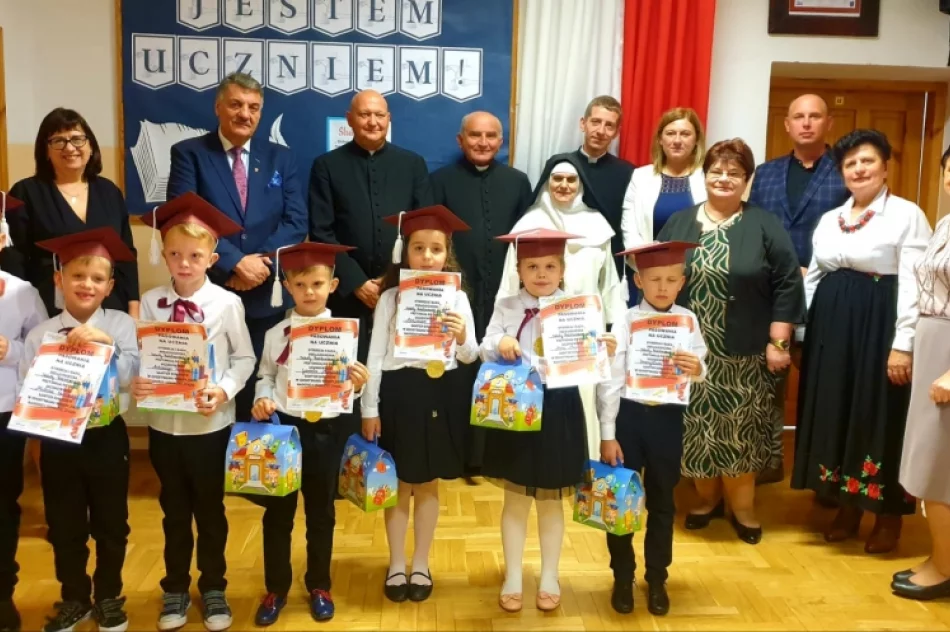 Uroczystości z okazji święta szkoły  - zdjęcie 11