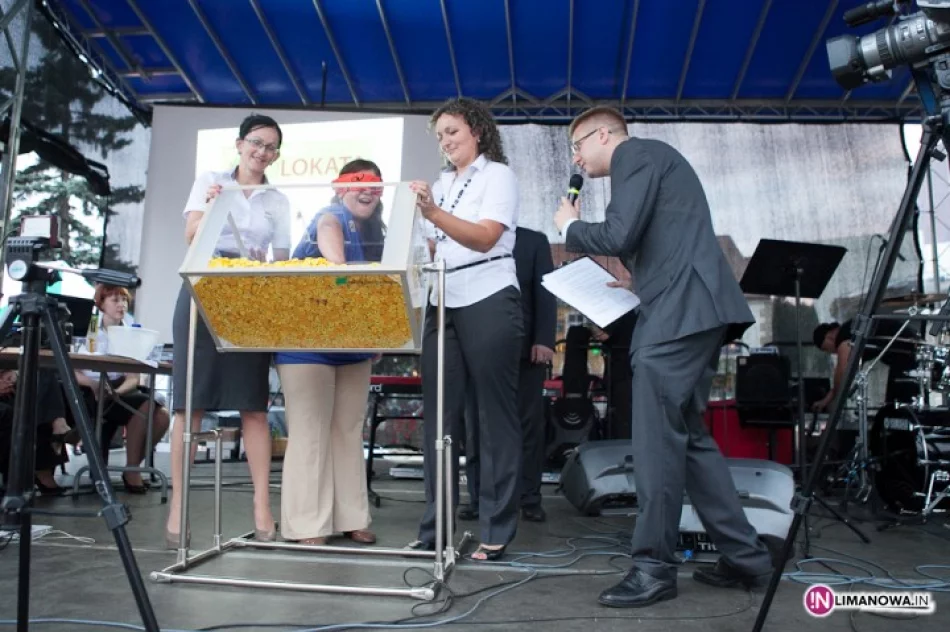 Jubileusz z nagrodami. Wygrała samochód! - zdjęcie 3