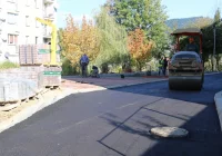 Nowe drogi przy blokach - zdjęcie główne