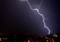 Powalone drzewa, spalony sprzęt - zdjęcie główne