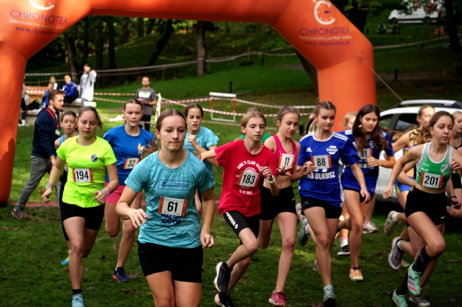4 medale dla zawodników Klubu „Limanowa Forrest” na Grand Prix w biegach przełajowych w Nowym Wiśniczu - zdjęcie 11
