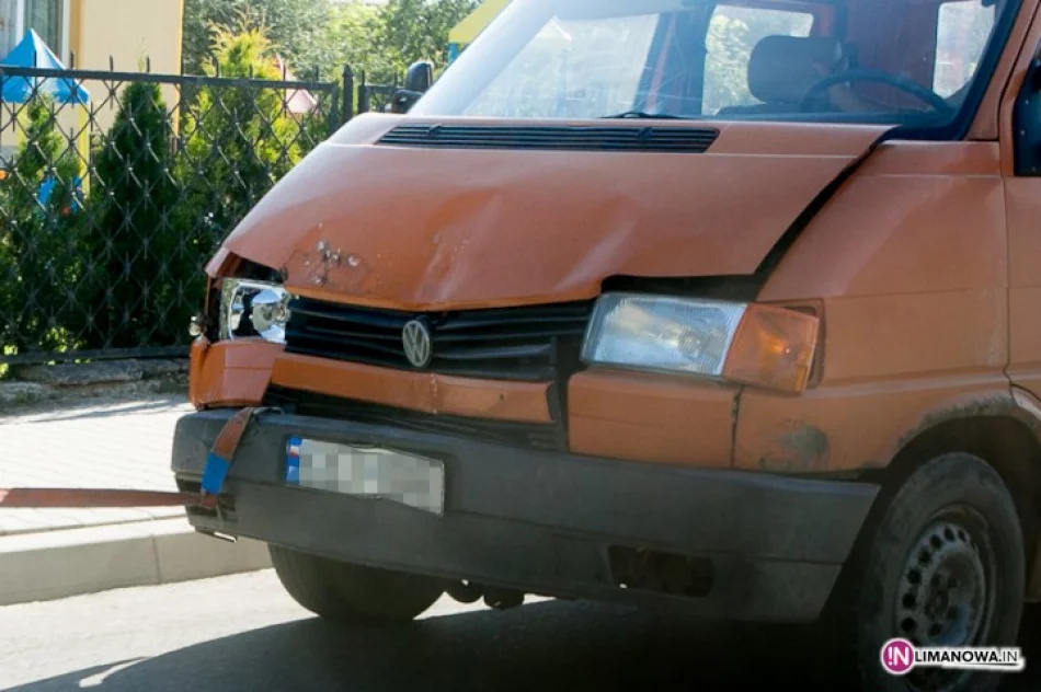 Kolizje na drogach m.in. z autobusem - zdjęcie 2
