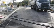 Pierwsze warstwy asfaltu na moście w ciągu ul. Lipowej - zdjęcie 4