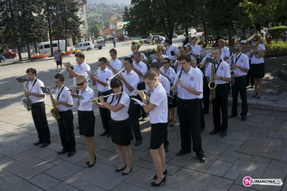 Orkiestra obudziła mieszkańców - zdjęcie 2