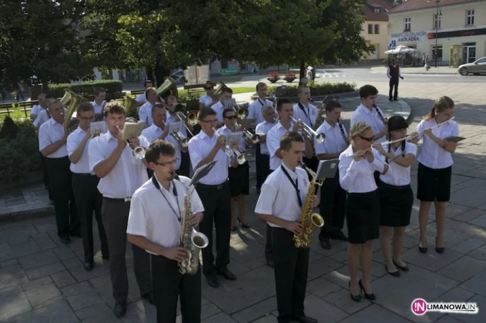 Orkiestra obudziła mieszkańców - zdjęcie 3