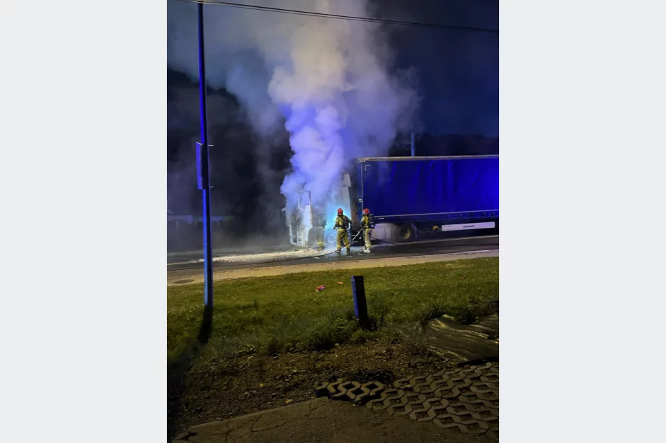 Pożar TIR'a na ulicy Krakowskiej. "Ludzie, więcej empatii" - zdjęcie 2