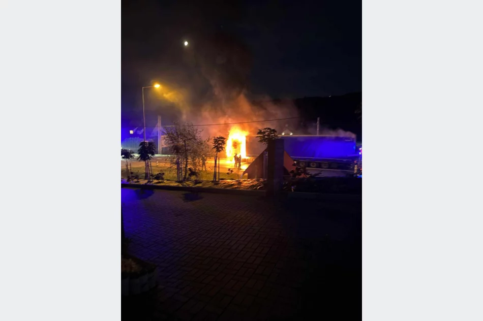 Pożar TIR'a na ulicy Krakowskiej. "Ludzie, więcej empatii" - zdjęcie 11