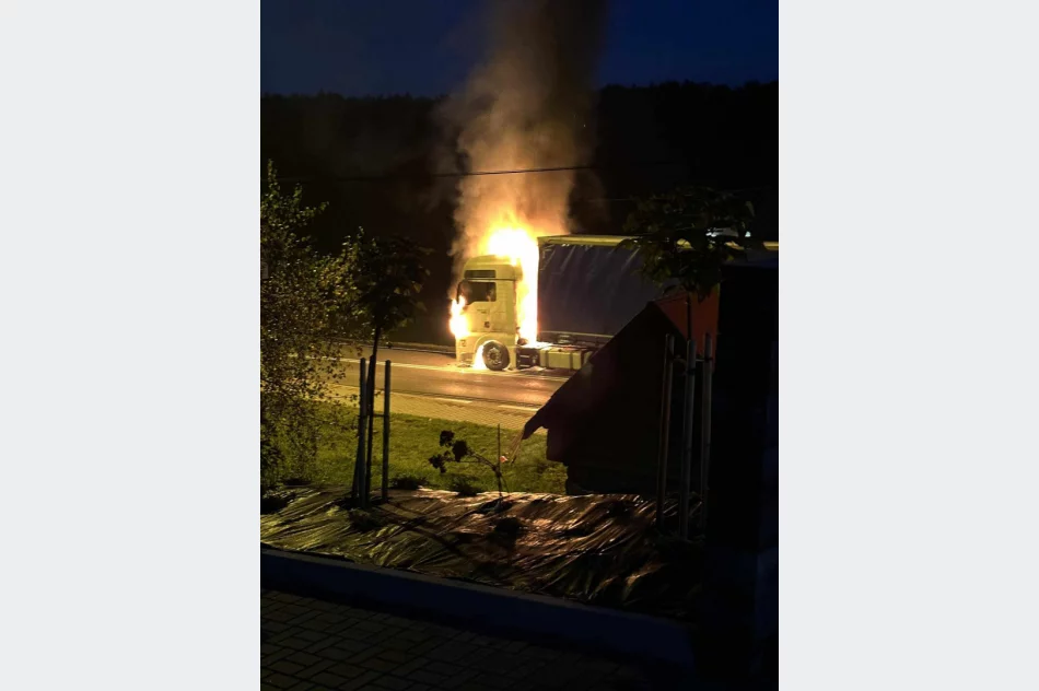 Pożar TIR'a na ulicy Krakowskiej. "Ludzie, więcej empatii" - zdjęcie 12