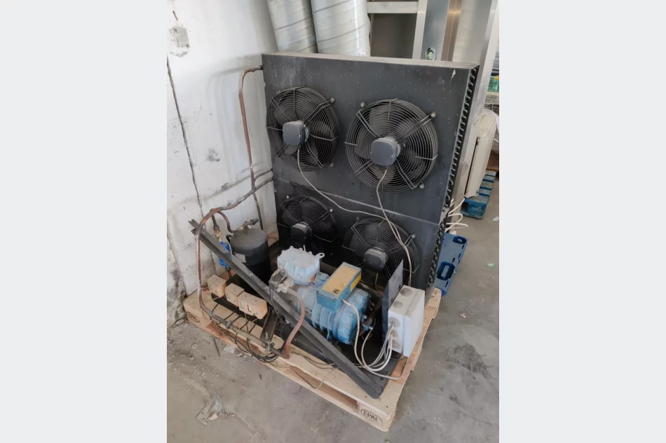 / Wyprzedaż sprzętu sklepowego - kompletne wyposażenie! / - zdjęcie 11