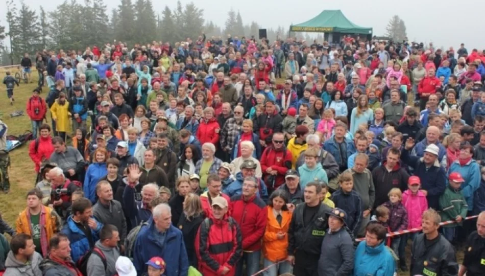 800 turystów na szczycie Łopienia - zdjęcie 1