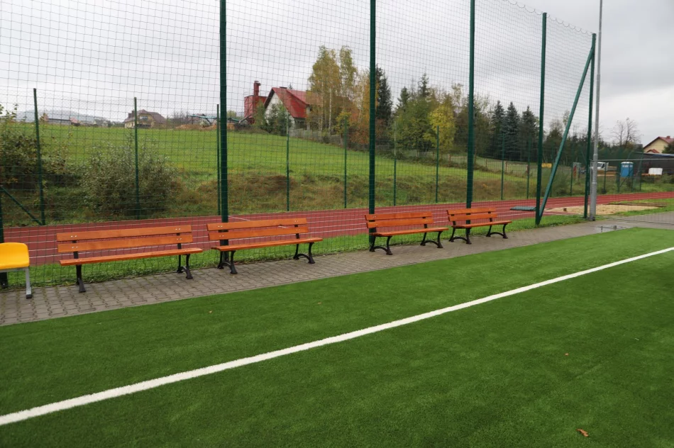 Modernizacja kompleksów Orlik w miejscowości Męcina i Pisarzowa. - zdjęcie 6