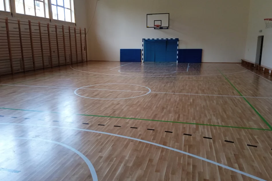Zakończono prace związane z modernizacją sali gimnastycznej w Szkole Podstawowej w Starej Wsi nr 1 - zdjęcie 4