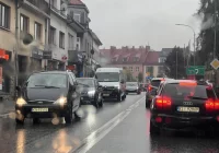 Paraliż miasta w godzinach szczytu - zdjęcie główne