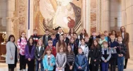 VI Pielgrzymka Szkół im. Jana Pawła II w sanktuarium (ZDJĘCIA) - zdjęcie 4