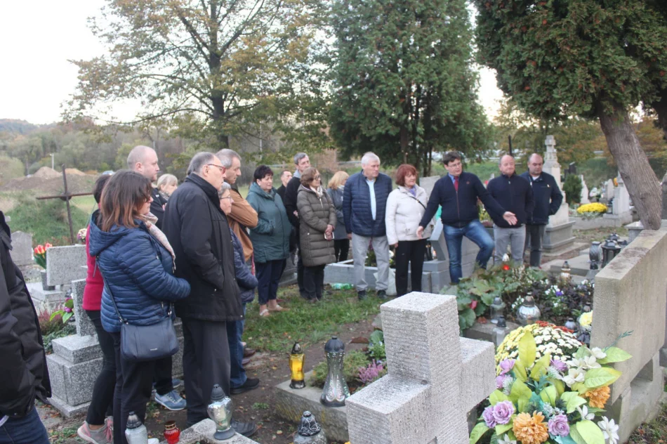 Podróż w czasie - spotkanie na łososińskim cmentarzu - zdjęcie 4