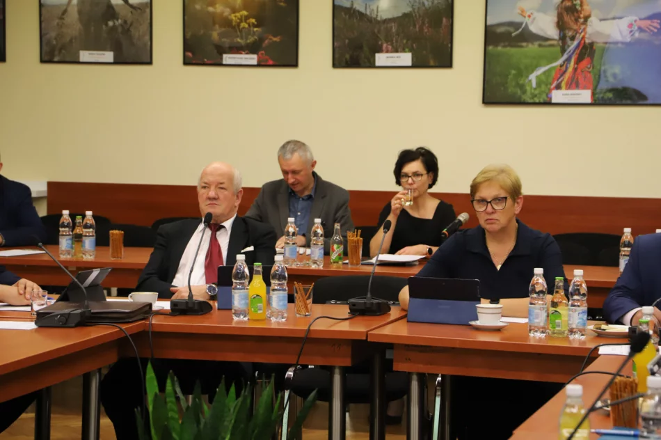 Dyskusja na sesji. Powodem Jeżowa Woda i protest - zdjęcie 16