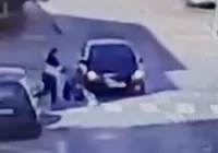 O włos od tragedii. Potrącenie na pasach matki z dwuletnim dzieckiem (WIDEO) - zdjęcie główne