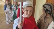 Korowód świętych w Szkole Podstawowej nr 2 w Limanowej - zdjęcie 4