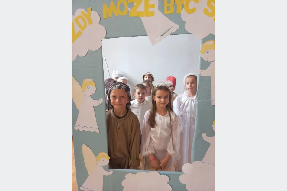 Korowód świętych w Szkole Podstawowej nr 2 w Limanowej - zdjęcie 16