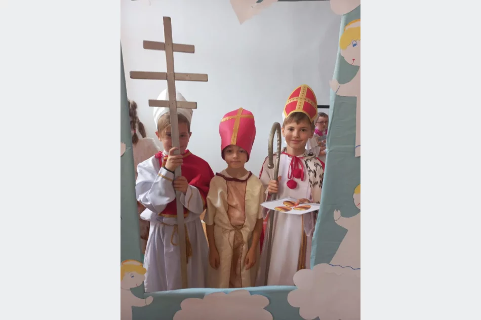 Korowód świętych w Szkole Podstawowej nr 2 w Limanowej - zdjęcie 17