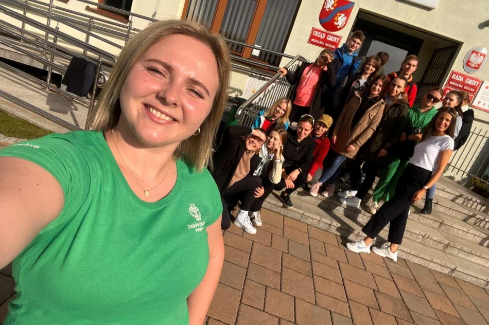 Studenci turystyki odkrywali Zagórzańskie Dziedziny - zdjęcie 6