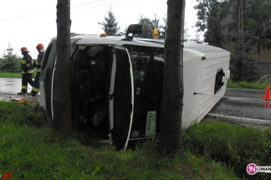 Bus na boku - poszkodowana kobieta w ciąży - zdjęcie 2