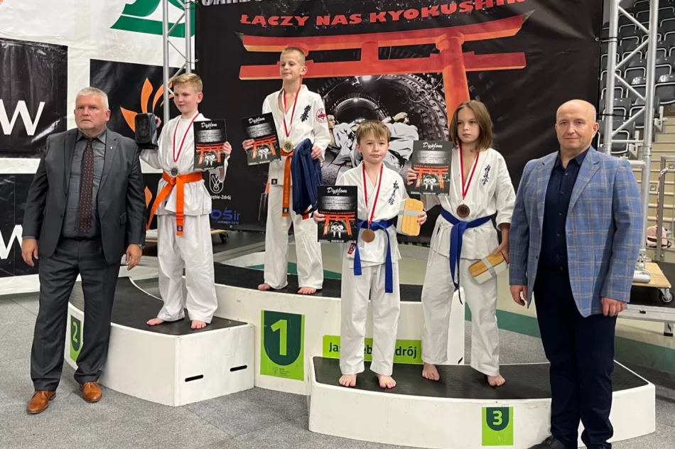 Kolejne sukcesy karateków ARS Limanowa – JONIEC Team - zdjęcie 4