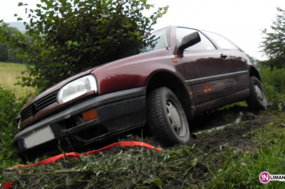 Wjechał do rowu. Miał 2 promile - zdjęcie 3