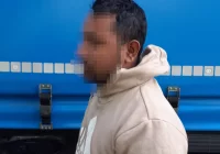 Nielegalni migranci ukryli się w naczepie tira - zdjęcie główne