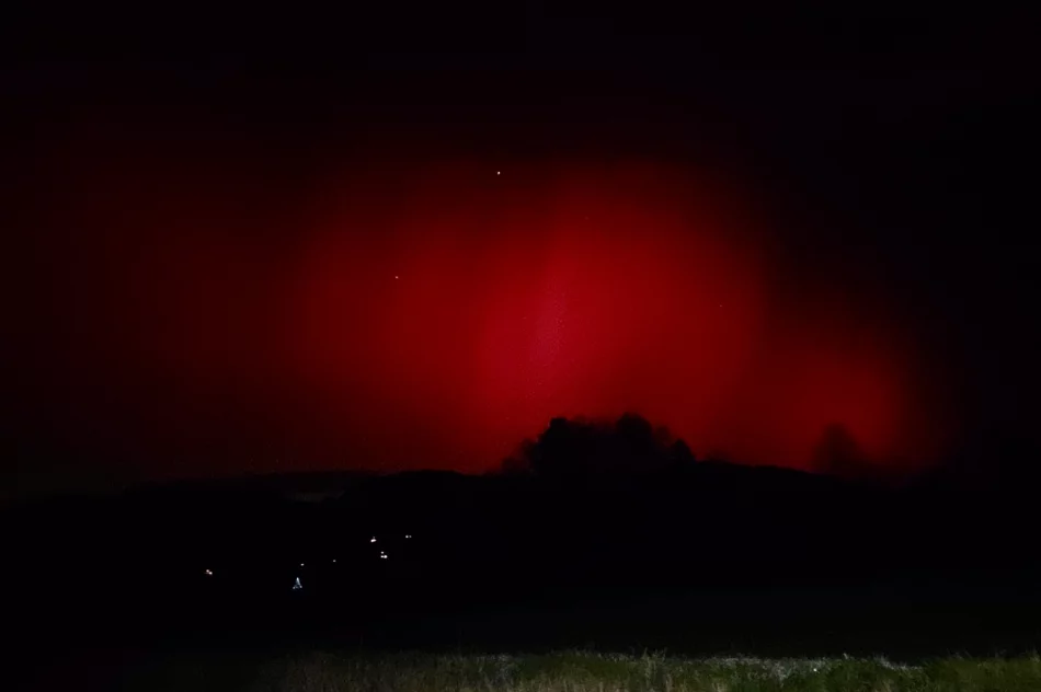 Niesamowite zjawisko nad Polską: Zorza polarna widziana aż z Limanowej! - zdjęcie 5