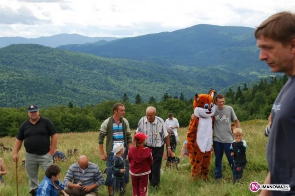 800 turystów na szczycie Jasienia - zdjęcie 3