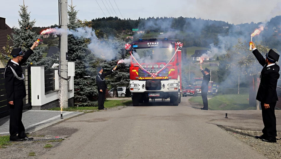 Poświęcenie samochodu ratowniczo-gaśniczego w OSP Kisielówka - zdjęcie 1